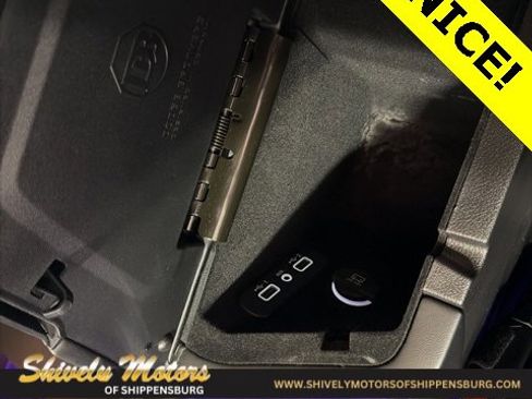 Used 2022 Dodge Challenger SXT w/ Blacktop Package image 29