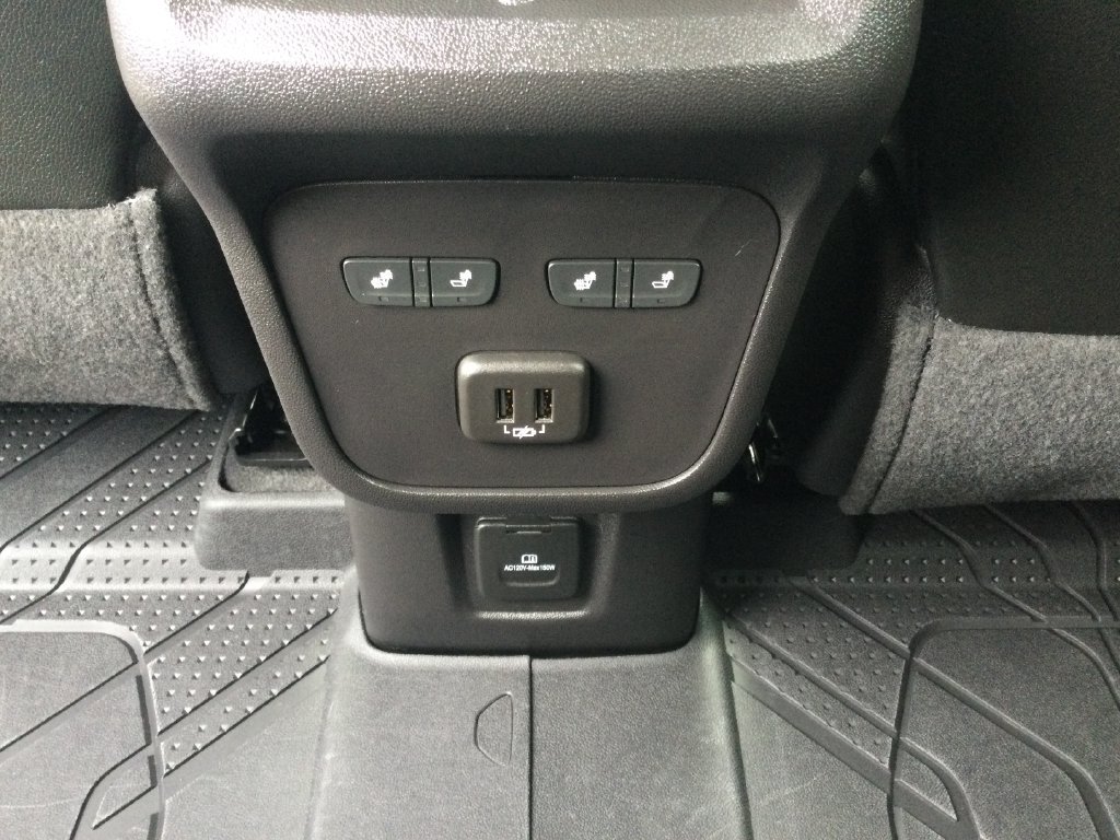Used 2024 Chevrolet Equinox Premier FWD image 30