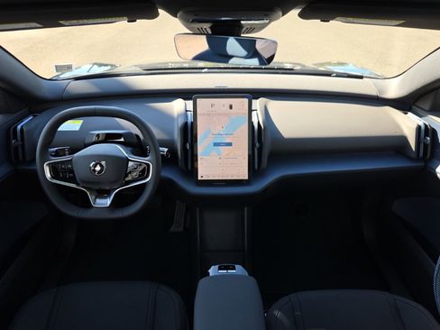 New 2025 Volvo EX30 Plus w/ Protection Package Premier image 5