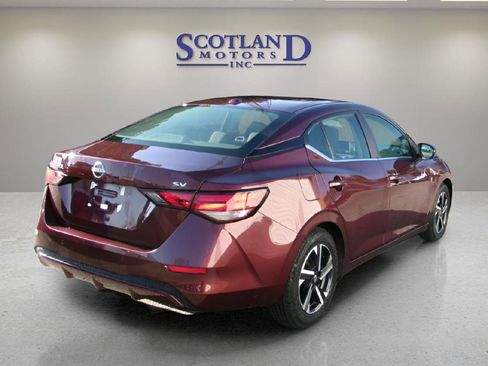 Used 2024 Nissan Sentra SV FWD image 6