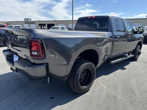 New 2026 RAM 3500 Big Horn AWD/4WD image 5