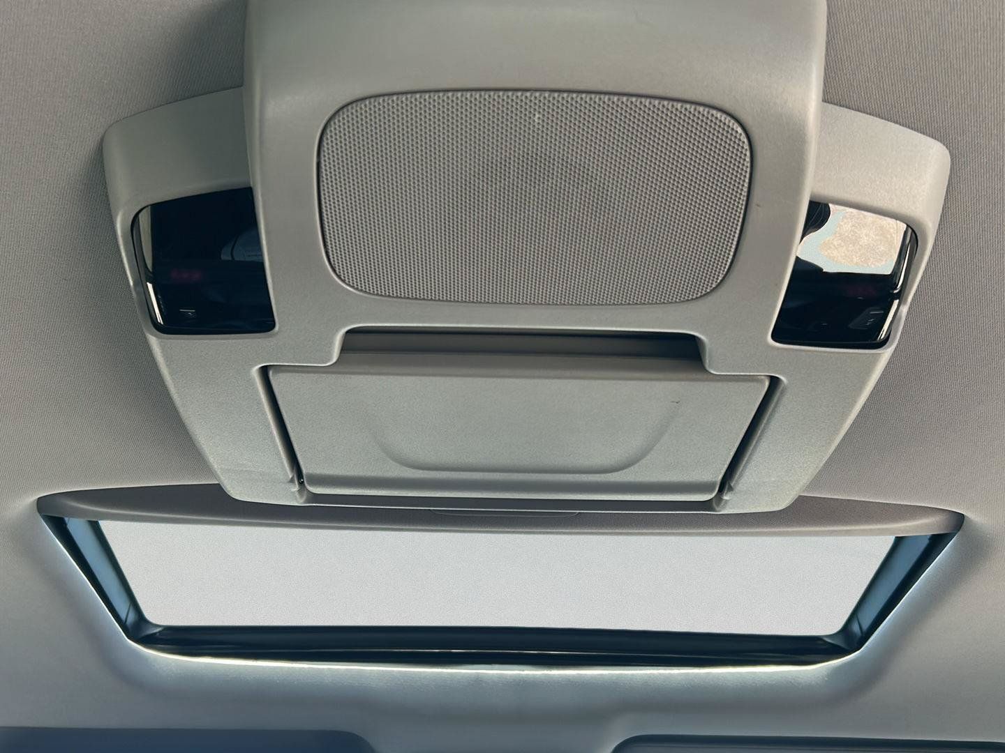 Used 2019 Honda Pilot Elite image 17