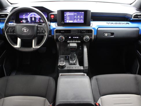 Used 2025 Toyota Tacoma TRD Off-Road AWD/4WD image 29