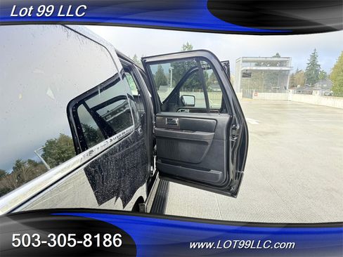 Used 2016 Lincoln Navigator L Reserve image 29