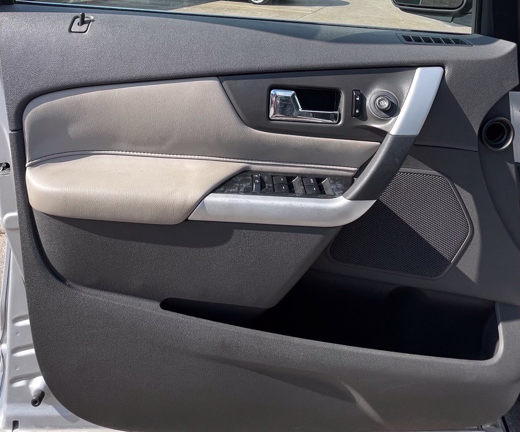 Used 2011 Ford Edge Limited w/ 301A Rapid Spec Order Code FWD image 33
