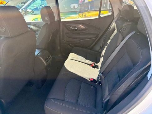 Used 2024 GMC Terrain SLE w/ Driver Convenience Package FWD image 18