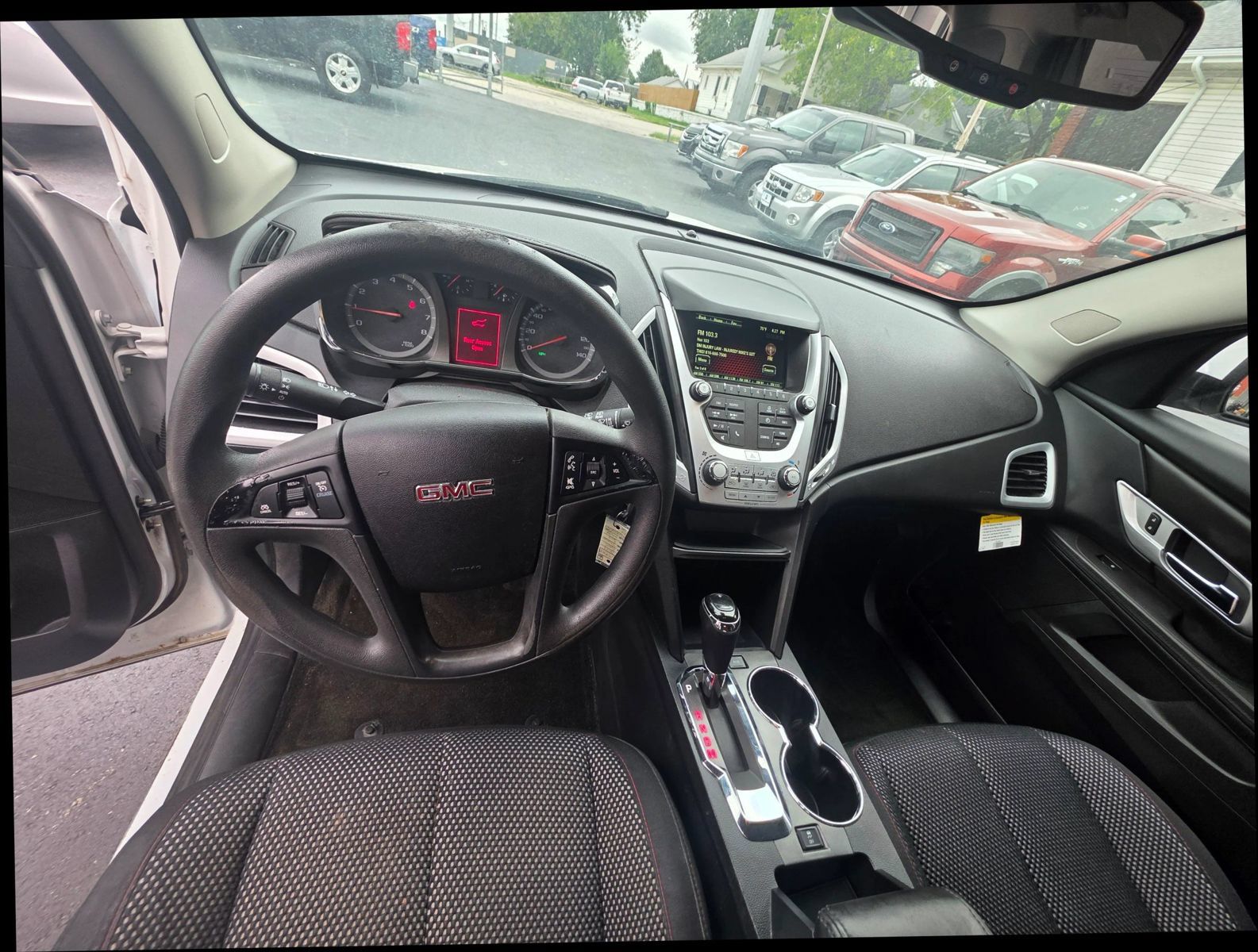 Used 2017 GMC Terrain SLE FWD image 9