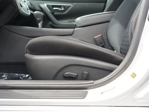 Used 2017 Nissan Altima 2.5 S w/ Power Driver Seat Package FWD image 15