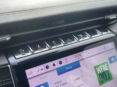 Used 2023 Jeep Grand Cherokee L Limited image 38