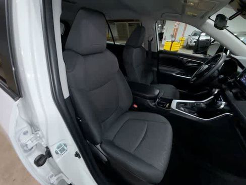 Certified 2024 Toyota RAV4 XLE AWD/4WD image 16