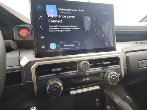 Used 2025 Toyota Tacoma TRD Sport image 30