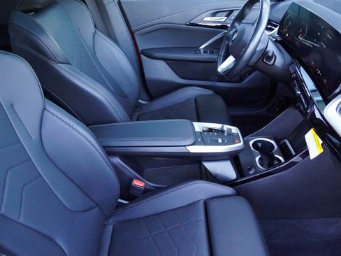 Certified 2025 BMW X2 xDrive28i image 12
