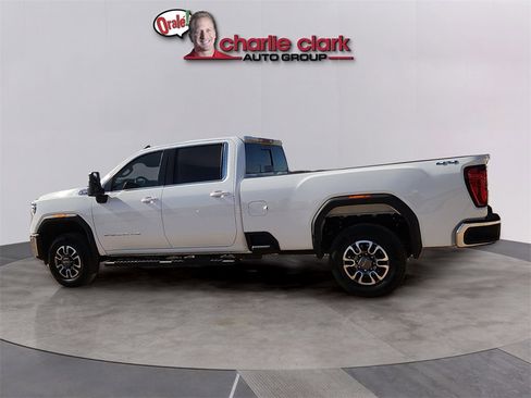 Used 2025 GMC Sierra 3500 SLE w/ SLE Value Package image 2