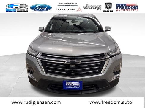 Used 2023 Chevrolet Traverse LT w/ LT Premium Package image 8