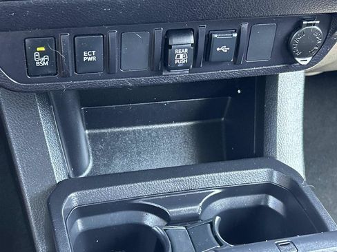 Used 2022 Toyota Tacoma SR5 w/ Technology Package AWD/4WD image 37