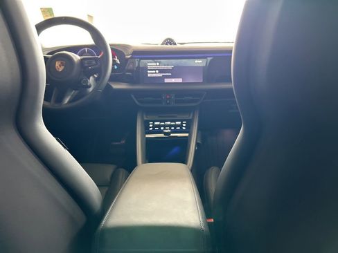 Used 2025 Porsche Macan Electric image 29