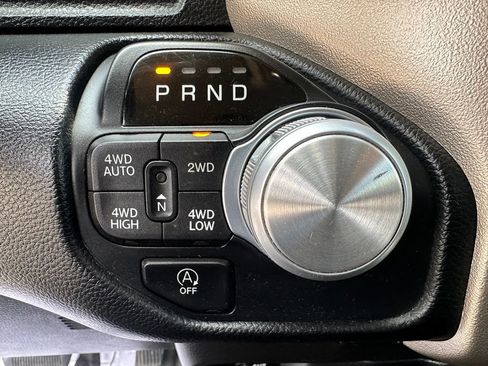 Used 2019 RAM 1500 Laramie AWD/4WD image 24