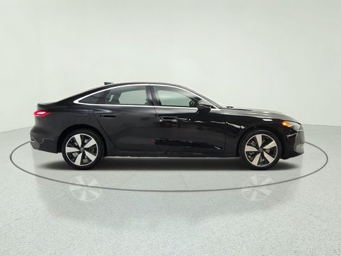 Used 2025 Audi A5 2.0T Premium Plus w/ Premium Plus AWD/4WD image 4