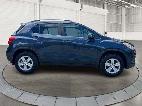 Used 2018 Chevrolet Trax LT w/ LPO, Protection Package AWD/4WD image 2