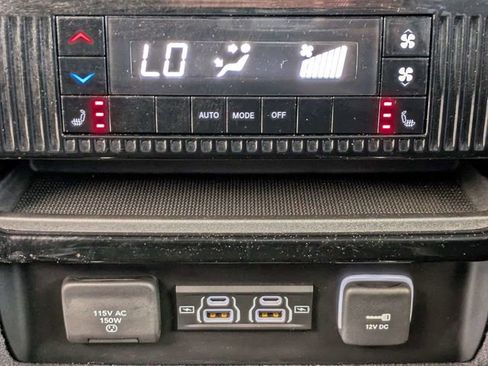 Used 2023 Jeep Wagoneer Series II image 14