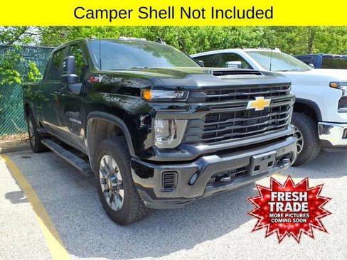 Used 2026 Chevrolet Silverado 2500 Custom w/ Custom Value Package image 5
