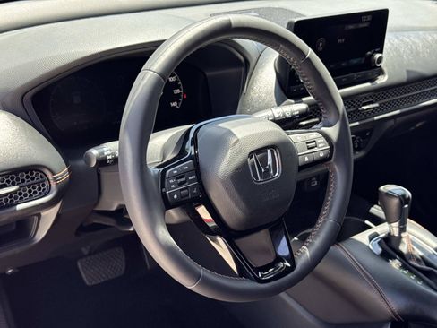 Certified 2025 Honda HR-V Sport image 3