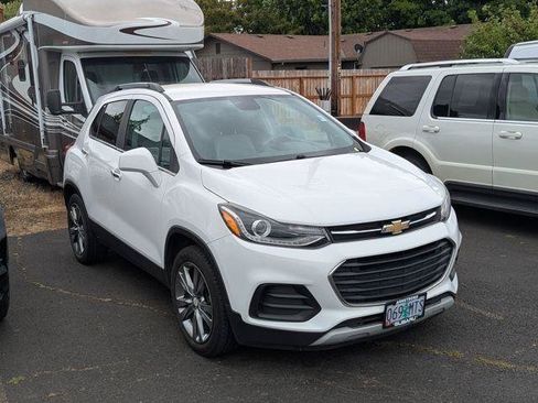 Used 2019 Chevrolet Trax LT w/ LT Convenience Package FWD image 10