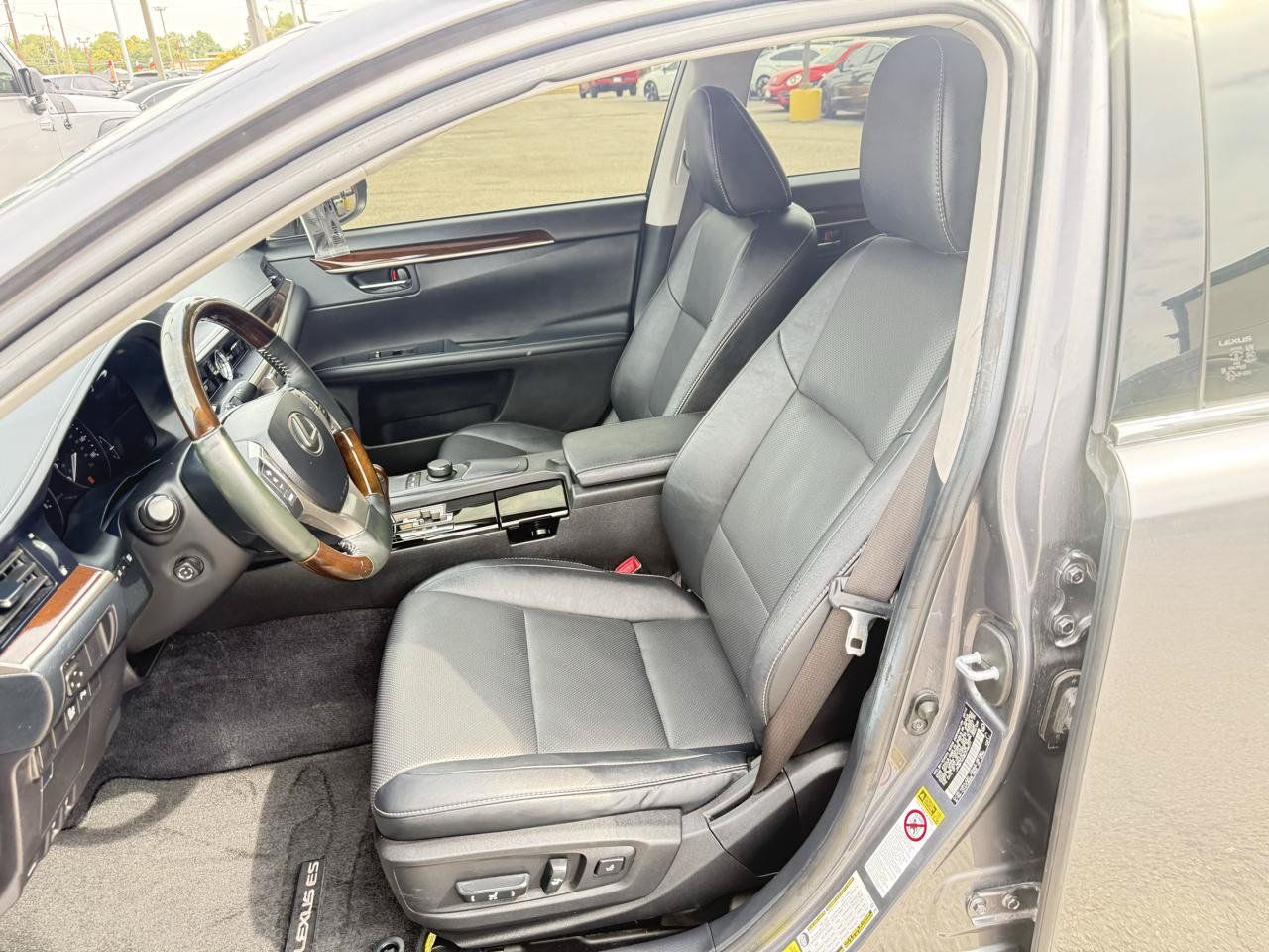 Used 2014 Lexus ES 350 w/ Premium Package FWD image 9