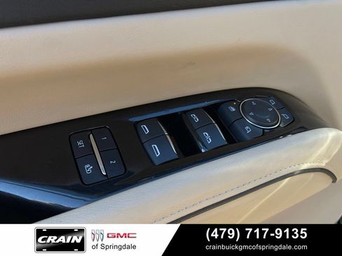 Used 2023 Cadillac Escalade Premium Luxury AWD/4WD image 11