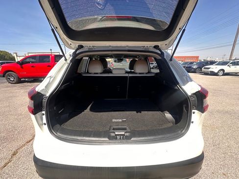 Used 2021 Nissan Rogue Sport SL image 10