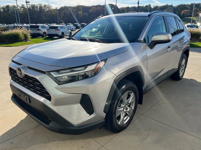 Used 2025 Toyota RAV4 XLE w/ Convenience Package AWD/4WD image 3