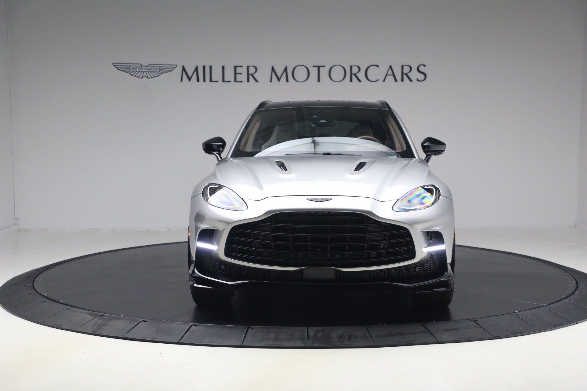 Used 2023 Aston Martin DBX 707 AWD/4WD image 12