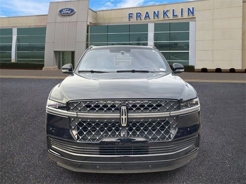 New 2025 Lincoln Navigator L Reserve w/ Jet Appearance Package image 2