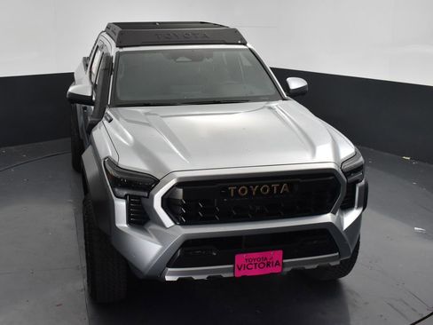 Used 2024 Toyota Tacoma Trailhunter image 13