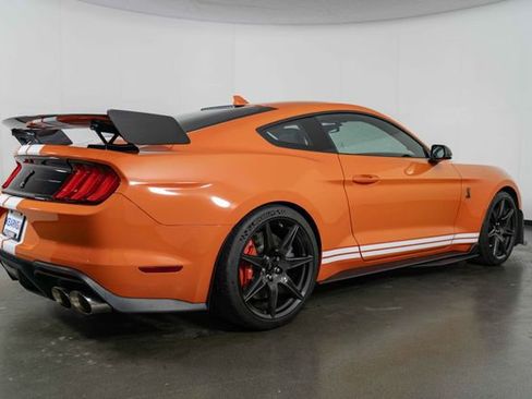 Used 2022 Ford Mustang Shelby GT500 w/ Carbon Fibre Track Pack image 8