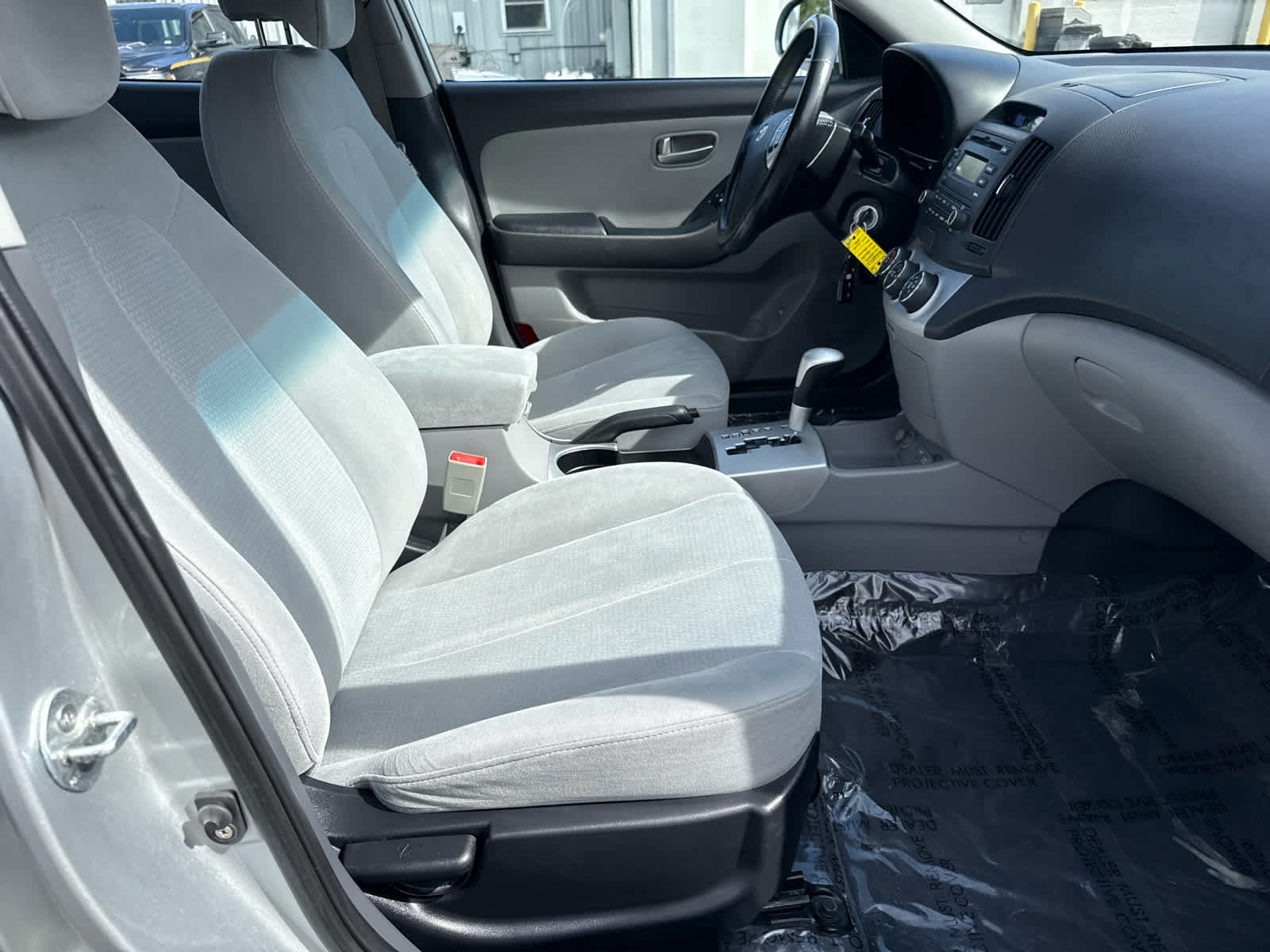 Used 2009 Hyundai Elantra SE FWD image 12