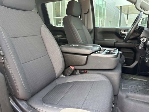 Used 2022 Chevrolet Silverado 1500 Custom w/ Safety Confidence Package AWD/4WD image 11