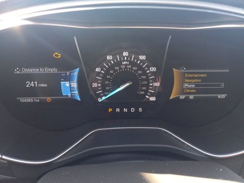 Used 2016 Ford Fusion SE w/ Equipment Group 202A FWD image 6