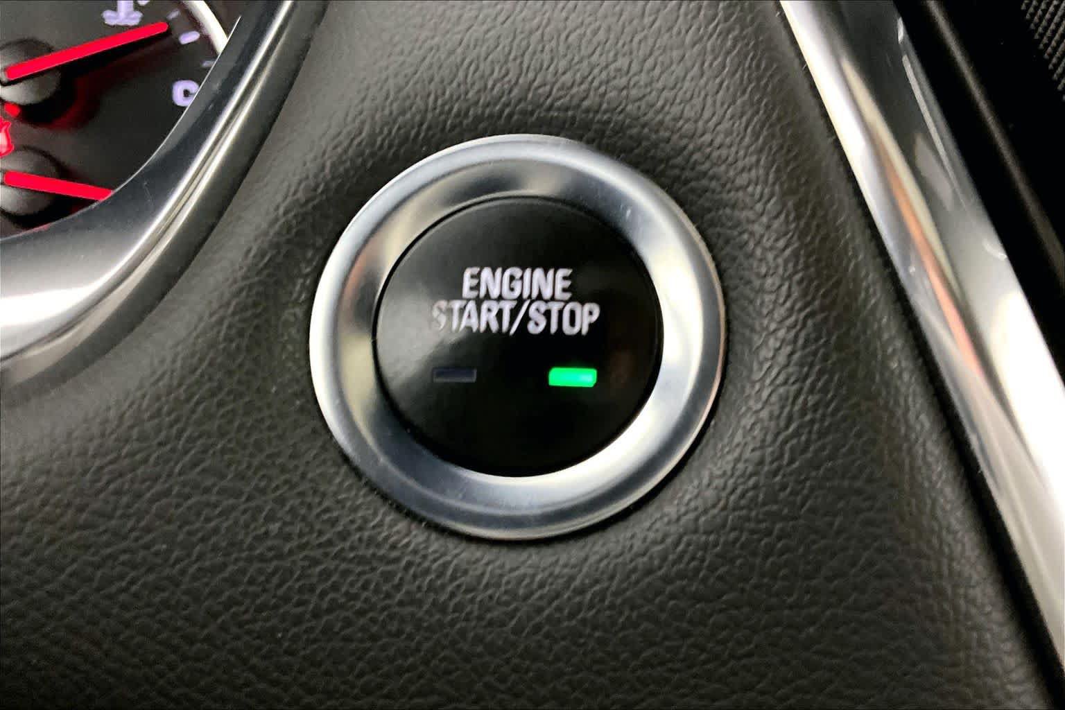 Used 2023 Chevrolet Traverse Premier w/ Redline Edition AWD/4WD image 31