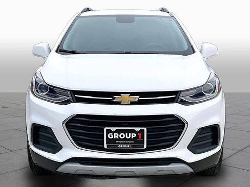 Used 2020 Chevrolet Trax LT w/ LT Convenience Package AWD/4WD image 4