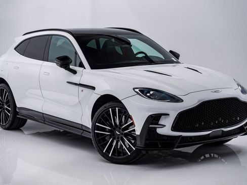 New 2026 Aston Martin DBX S image 3
