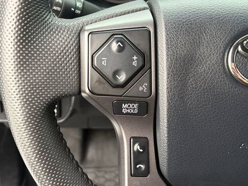 Used 2023 Toyota Tacoma TRD Off-Road image 6