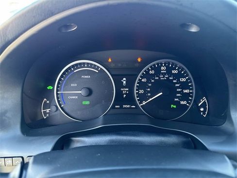 Used 2013 Lexus ES 300h image 31