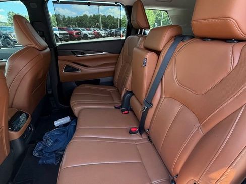 Used 2024 INFINITI QX60 Sensory AWD/4WD image 6