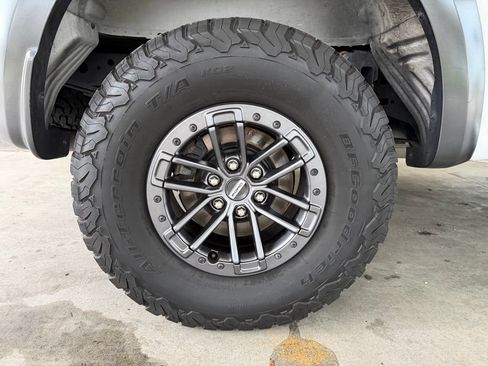 Used 2019 Ford F150 Raptor w/ Equipment Group 802A Luxury AWD/4WD image 24