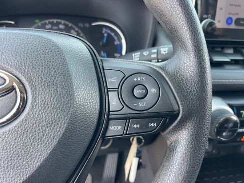 Used 2024 Toyota RAV4 LE image 17