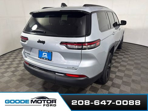 Used 2023 Jeep Grand Cherokee L Laredo AWD/4WD image 7