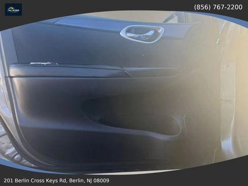 Used 2019 Nissan Sentra SR FWD image 9