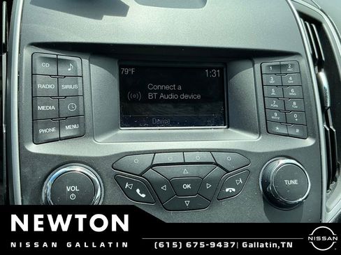Used 2017 Ford Edge SEL w/ Class II Trailer Tow Package FWD image 17