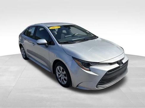 Used 2024 Toyota Corolla LE FWD image 8